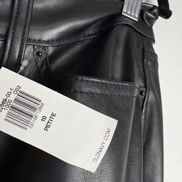 Old Navy High Waisted OG Loose Faux Leather Pant-Black Size 10 Petite NWT - Picture 5 of 6